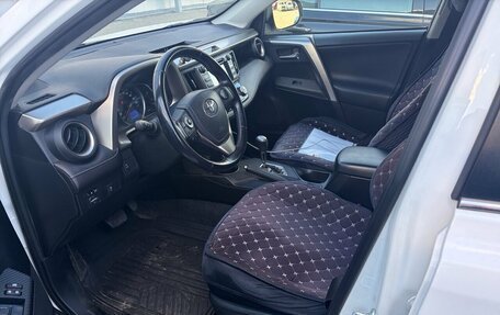 Toyota RAV4, 2015 год, 2 170 000 рублей, 5 фотография