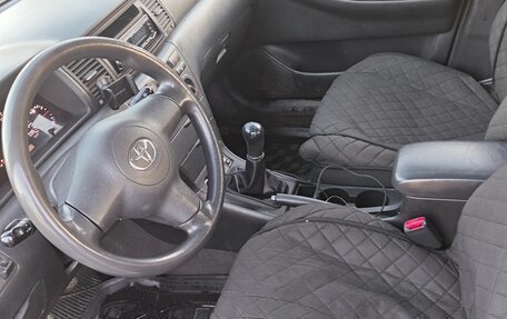 Toyota Corolla, 2005 год, 700 000 рублей, 8 фотография