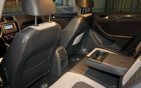 Volkswagen Jetta VII, 2016 год, 1 300 000 рублей, 14 фотография