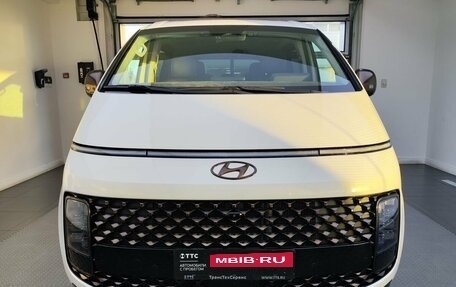 Hyundai Staria, 2022 год, 5 235 000 рублей, 2 фотография