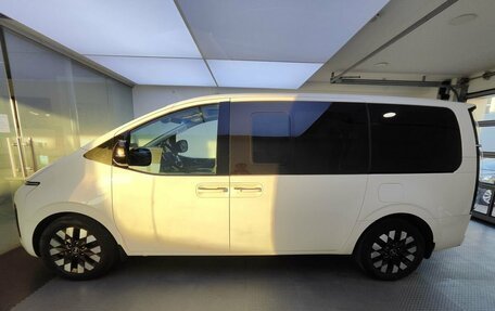Hyundai Staria, 2022 год, 5 235 000 рублей, 10 фотография
