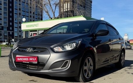 Hyundai Solaris II рестайлинг, 2013 год, 949 000 рублей, 1 фотография