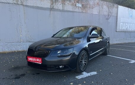 Skoda Superb III рестайлинг, 2013 год, 1 350 000 рублей, 1 фотография