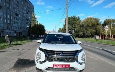 Mitsubishi Outlander, 2022 год, 3 800 000 рублей, 1 фотография
