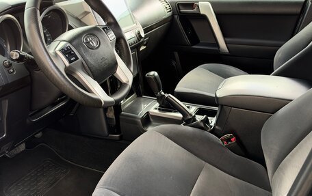 Toyota Land Cruiser Prado 150 рестайлинг, 2014 год, 3 000 000 рублей, 11 фотография