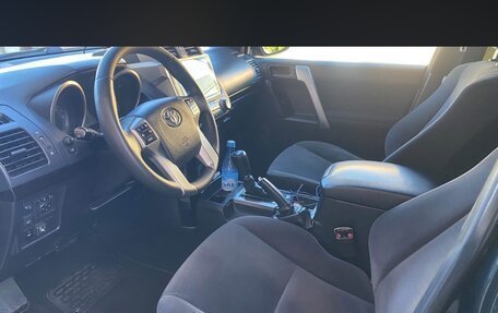 Toyota Land Cruiser Prado 150 рестайлинг, 2014 год, 3 000 000 рублей, 24 фотография