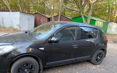 Renault Sandero I, 2012 год, 650 000 рублей, 2 фотография