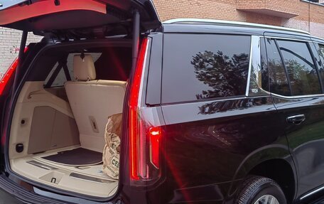 Cadillac Escalade V, 2022 год, 10 400 000 рублей, 6 фотография