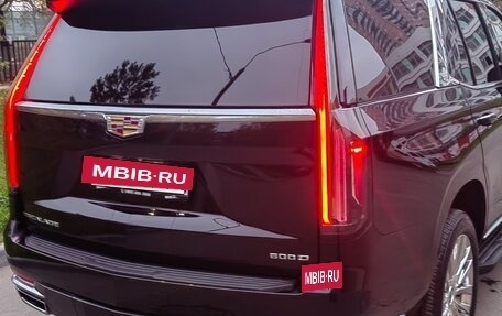 Cadillac Escalade V, 2022 год, 10 400 000 рублей, 2 фотография