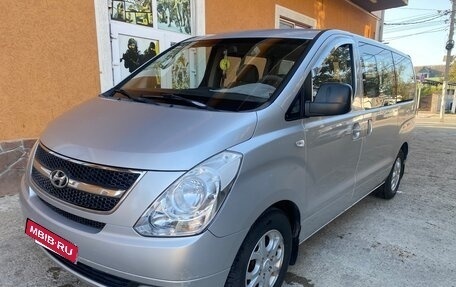 Hyundai Grand Starex Grand Starex I рестайлинг 2, 2009 год, 1 380 000 рублей, 1 фотография