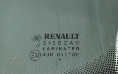 Renault Logan II, 2018 год, 898 000 рублей, 11 фотография