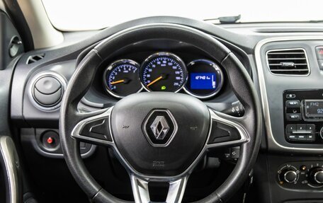 Renault Logan II, 2018 год, 898 000 рублей, 17 фотография