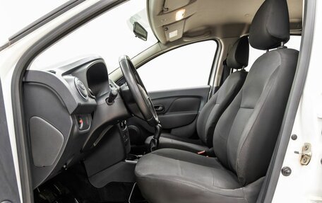 Renault Logan II, 2018 год, 898 000 рублей, 24 фотография