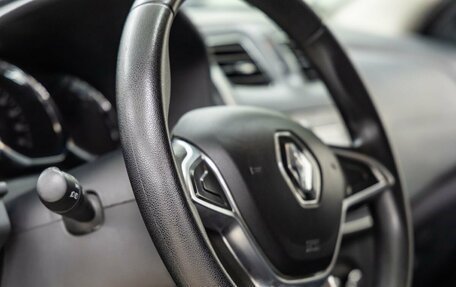 Renault Logan II, 2018 год, 898 000 рублей, 25 фотография