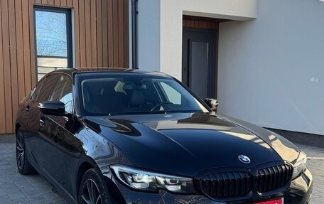 BMW 3 серия, 2020 год, 3 700 000 рублей, 1 фотография