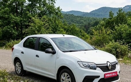 Renault Logan II, 2020 год, 600 000 рублей, 1 фотография