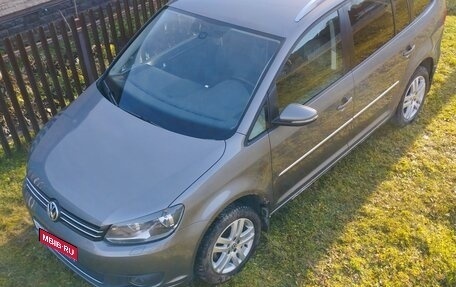 Volkswagen Touran III, 2010 год, 1 150 000 рублей, 1 фотография