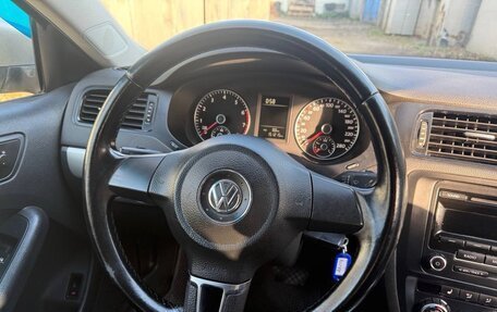 Volkswagen Jetta VII, 2012 год, 999 000 рублей, 8 фотография