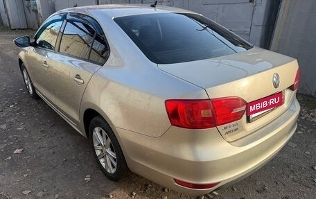 Volkswagen Jetta VII, 2012 год, 999 000 рублей, 5 фотография