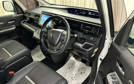 Honda Stepwgn IV рестайлинг, 2015 год, 1 869 000 рублей, 10 фотография