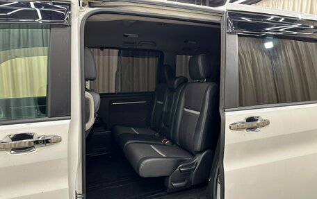 Honda Stepwgn IV рестайлинг, 2015 год, 1 869 000 рублей, 18 фотография