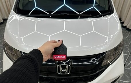 Honda Stepwgn IV рестайлинг, 2015 год, 1 869 000 рублей, 31 фотография