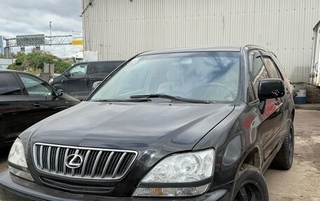 Lexus RX IV рестайлинг, 2000 год, 637 000 рублей, 1 фотография