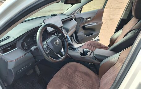Toyota Harrier, 2022 год, 3 850 000 рублей, 9 фотография