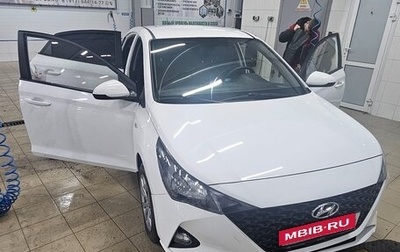 Hyundai Solaris II рестайлинг, 2021 год, 1 750 000 рублей, 1 фотография