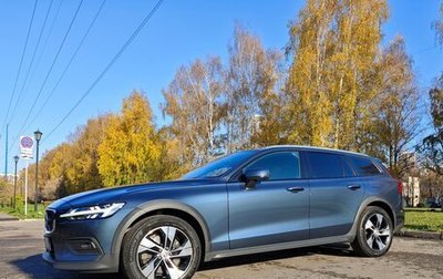 Volvo V60 Cross Country II, 2021 год, 4 400 000 рублей, 1 фотография