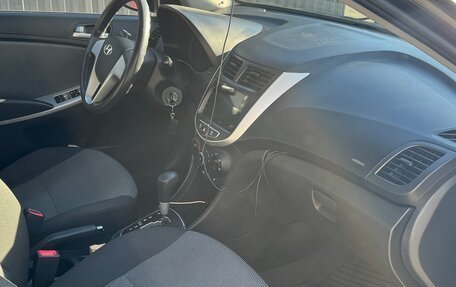 Hyundai Solaris II рестайлинг, 2013 год, 949 000 рублей, 19 фотография