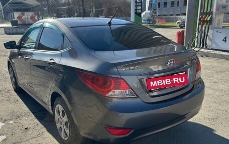 Hyundai Solaris II рестайлинг, 2013 год, 949 000 рублей, 9 фотография