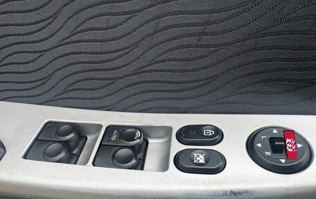 Hyundai Solaris II рестайлинг, 2011 год, 749 900 рублей, 19 фотография