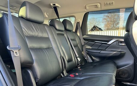 Mitsubishi Pajero Sport III рестайлинг, 2016 год, 3 080 000 рублей, 7 фотография