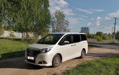 Toyota Esquire I, 2016 год, 1 750 000 рублей, 13 фотография