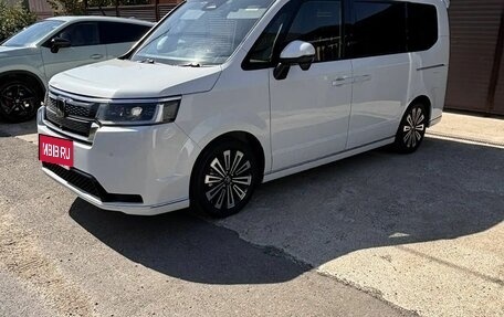 Honda Stepwgn, 2026 год, 4 000 000 рублей, 1 фотография