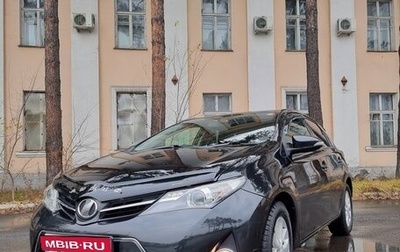 Toyota Auris II, 2013 год, 800 000 рублей, 1 фотография