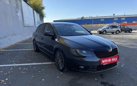 Skoda Superb III рестайлинг, 2013 год, 1 350 000 рублей, 2 фотография