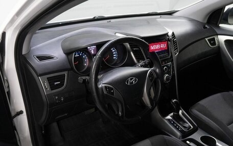Hyundai i30 II рестайлинг, 2012 год, 969 000 рублей, 10 фотография