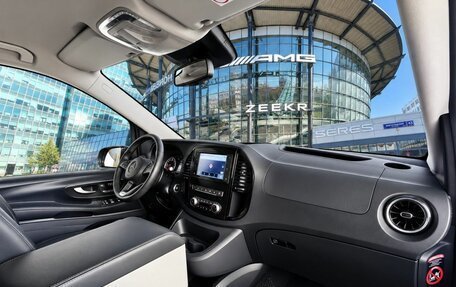 Mercedes-Benz V-Класс, 2023 год, 8 855 000 рублей, 12 фотография