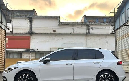 Volkswagen Golf VIII, 2023 год, 1 830 000 рублей, 6 фотография