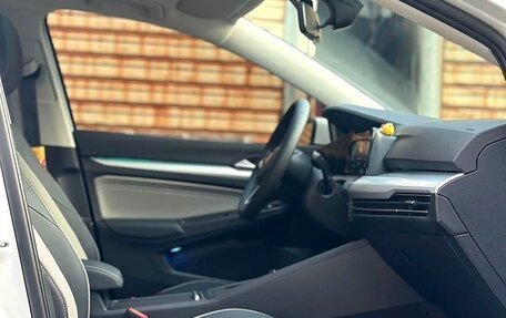 Volkswagen Golf VIII, 2023 год, 1 830 000 рублей, 7 фотография