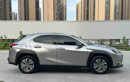 Lexus UX I, 2022 год, 2 780 000 рублей, 4 фотография