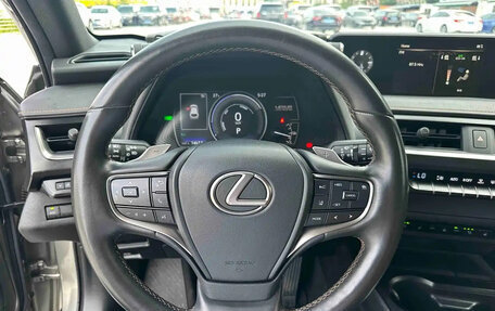 Lexus UX I, 2022 год, 2 780 000 рублей, 13 фотография