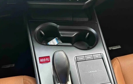 Lexus UX I, 2022 год, 2 780 000 рублей, 17 фотография
