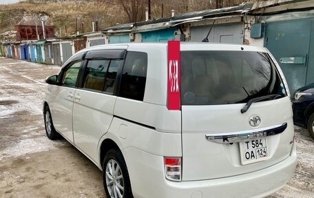 Toyota ISis I, 2015 год, 1 390 000 рублей, 4 фотография