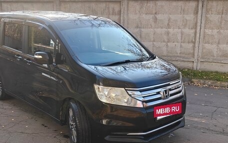 Honda Stepwgn IV рестайлинг, 2012 год, 1 550 000 рублей, 2 фотография