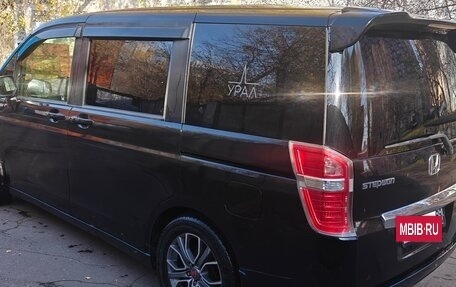 Honda Stepwgn IV рестайлинг, 2012 год, 1 550 000 рублей, 4 фотография
