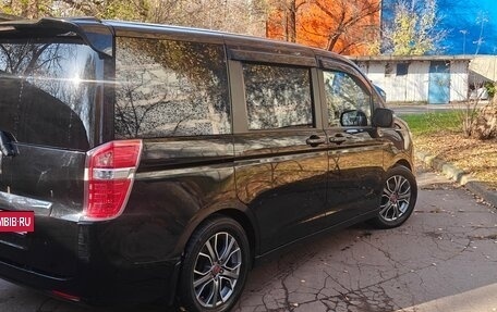 Honda Stepwgn IV рестайлинг, 2012 год, 1 550 000 рублей, 3 фотография