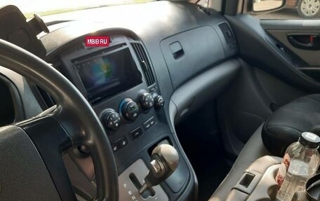 Hyundai Grand Starex Grand Starex I рестайлинг 2, 2010 год, 1 400 000 рублей, 8 фотография